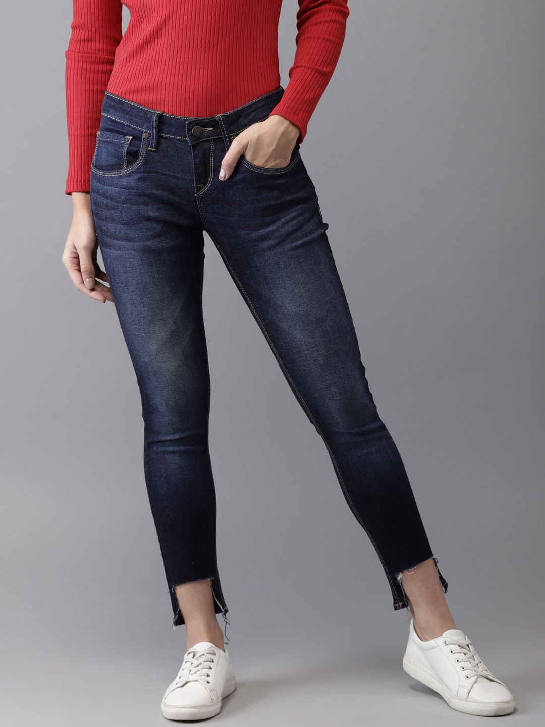 HERE&NOW Women Blue Skinny Fit Mid-Rise Clean Look Stretchable Cropped Jeans