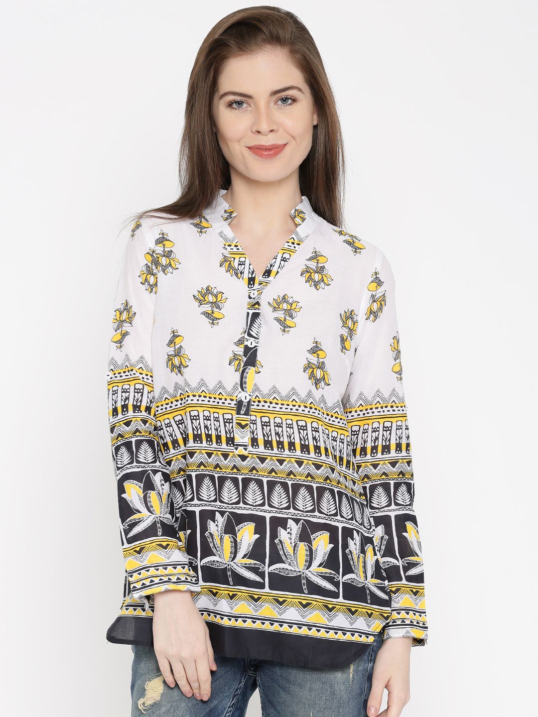 AKKRITI BY PANTALOONS Black & White Floral Print Kurta
