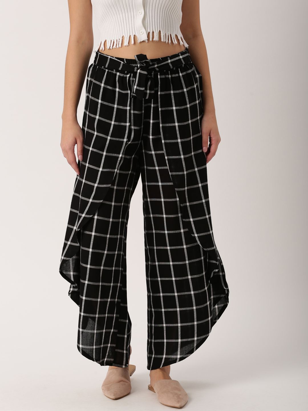 DressBerry Women Black & White Checked Regular Trousers