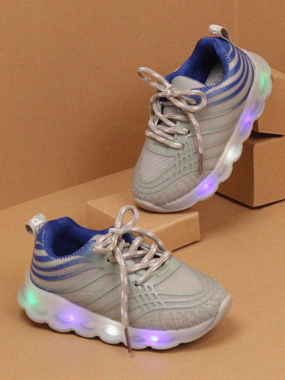 LCL by Walkinlifestyle Kids Grey Sneakers with LED Lights