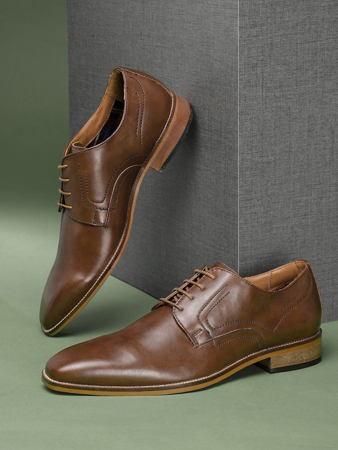 INVICTUS Men Brown Derbys
