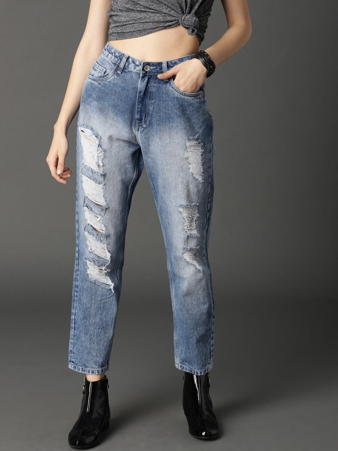 Roadster Women Blue Boyfriend Fit Mid-Rise Cropped Highly Distressed Jeans