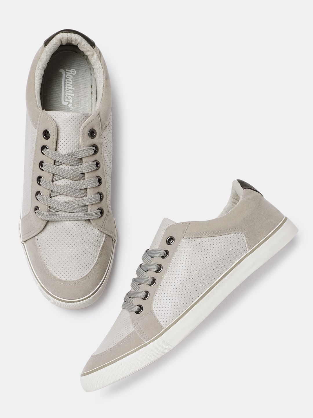 Roadster Men Grey Sneakers
