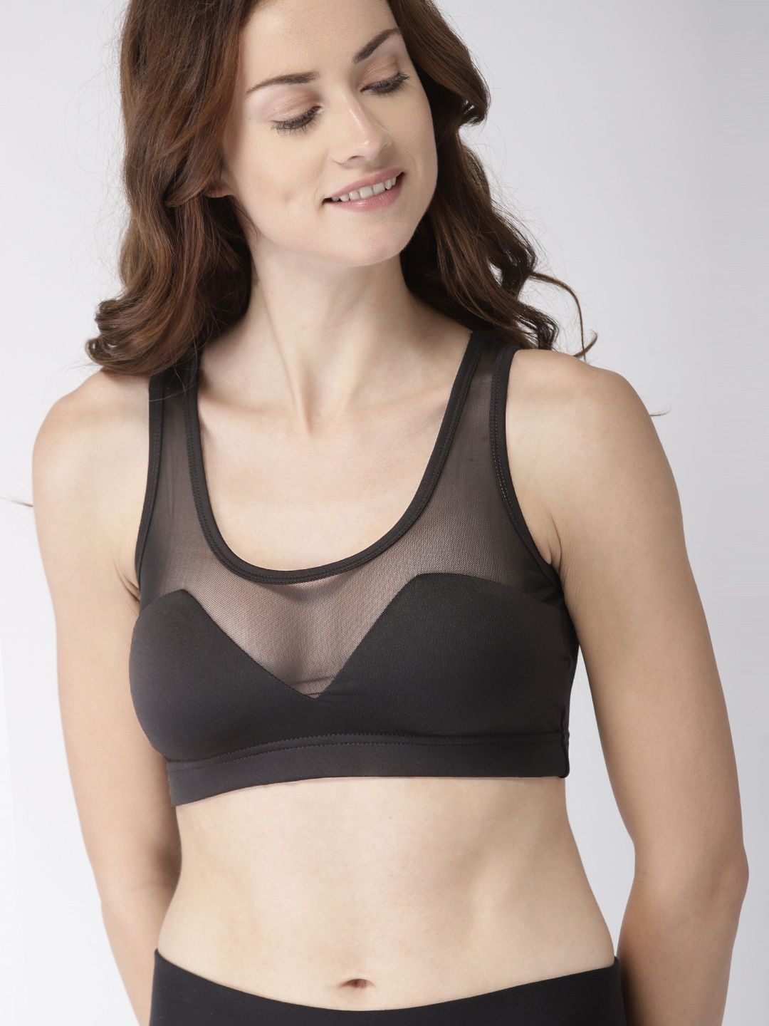 Mast & Harbour Black Solid Non-Wired Lightly Padded Sports Bra