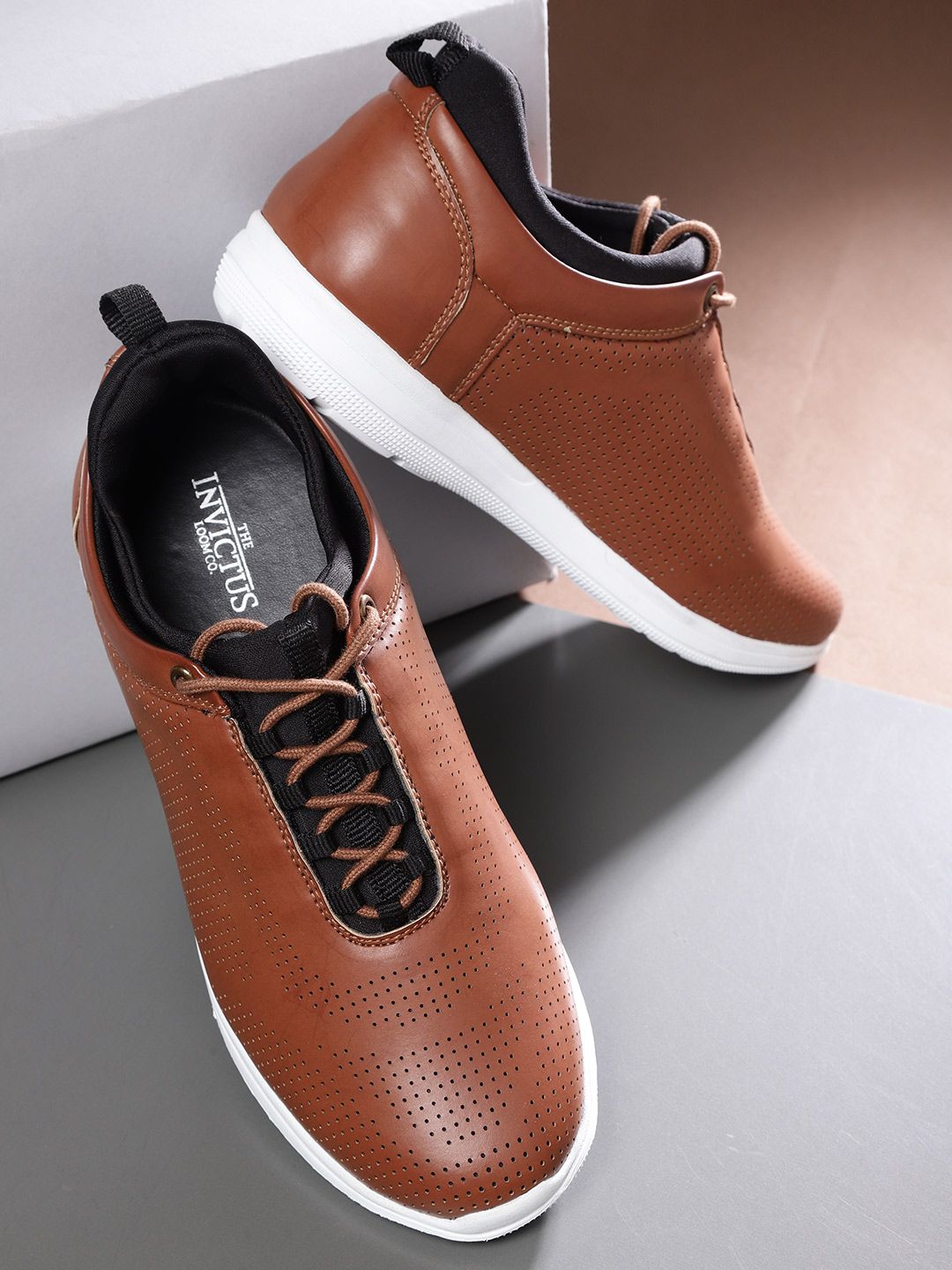 INVICTUS Men Brown Perforated Sneakers