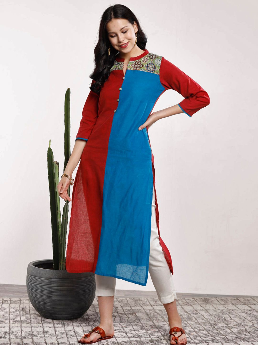 Sangria Women Maroon & Blue Colourblocked Straight Kurta
