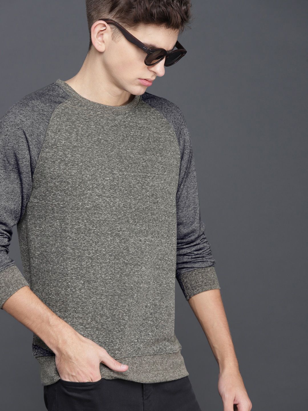 WROGN Men Charcoal Grey Slim Fit Solid Sweatshirt