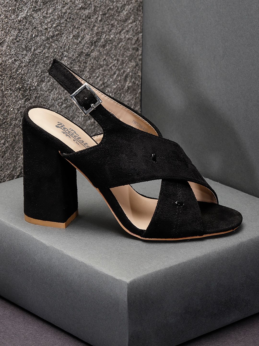 Roadster Women Black Solid Heels
