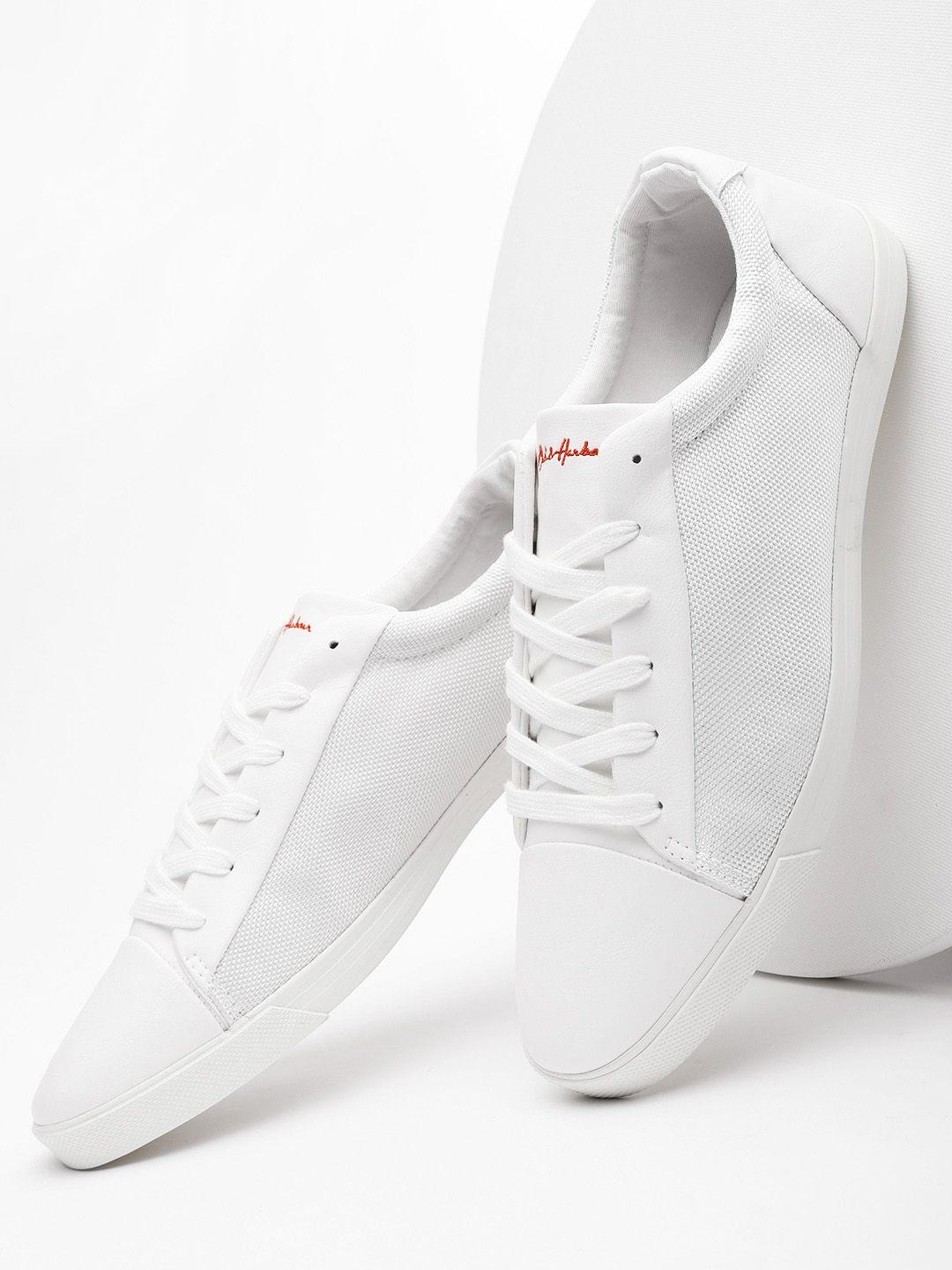 Mast & Harbour Men White Sneakers
