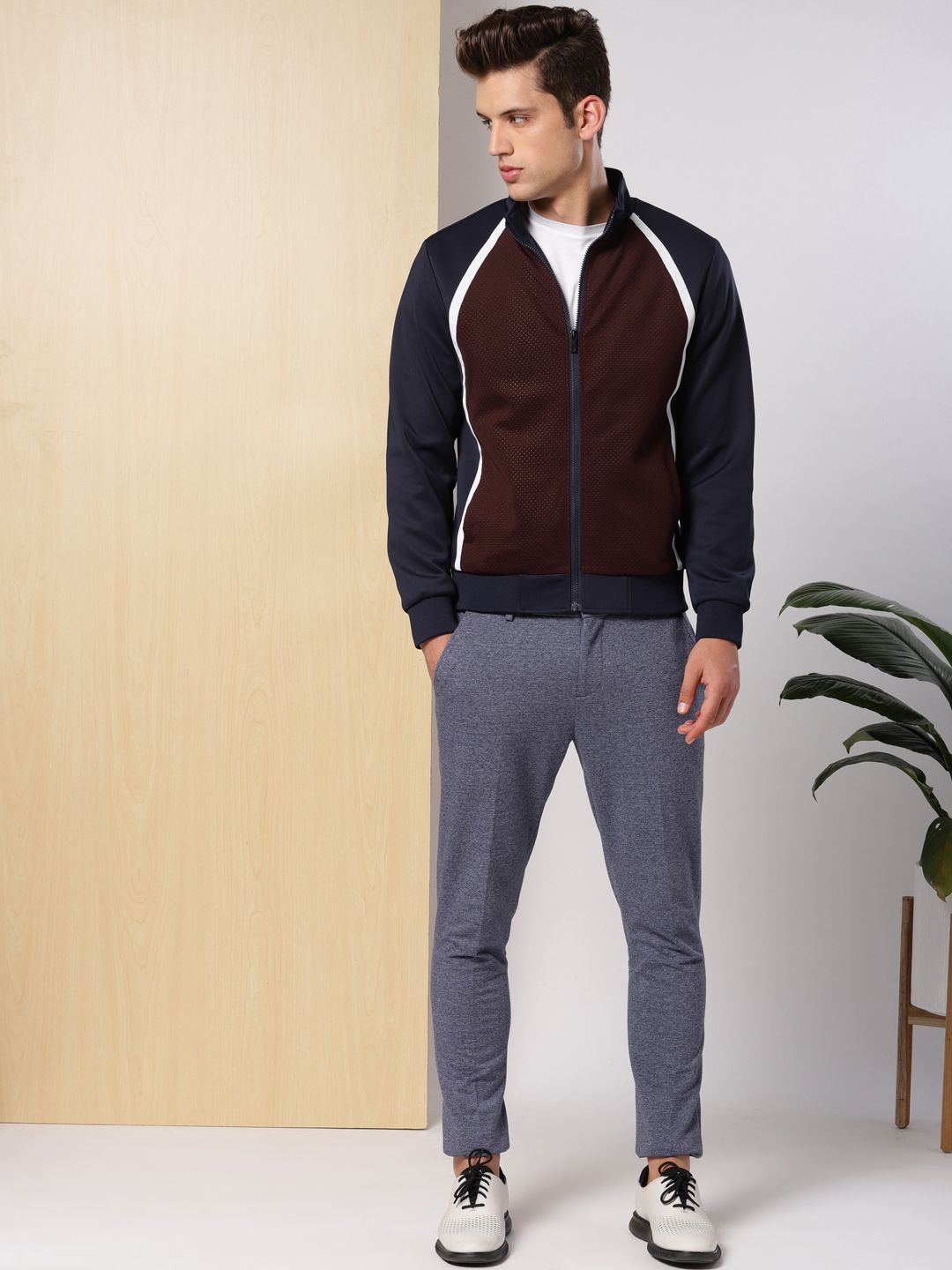 INVICTUS Men Maroon & Navy Colourblocked Tailored Jacket