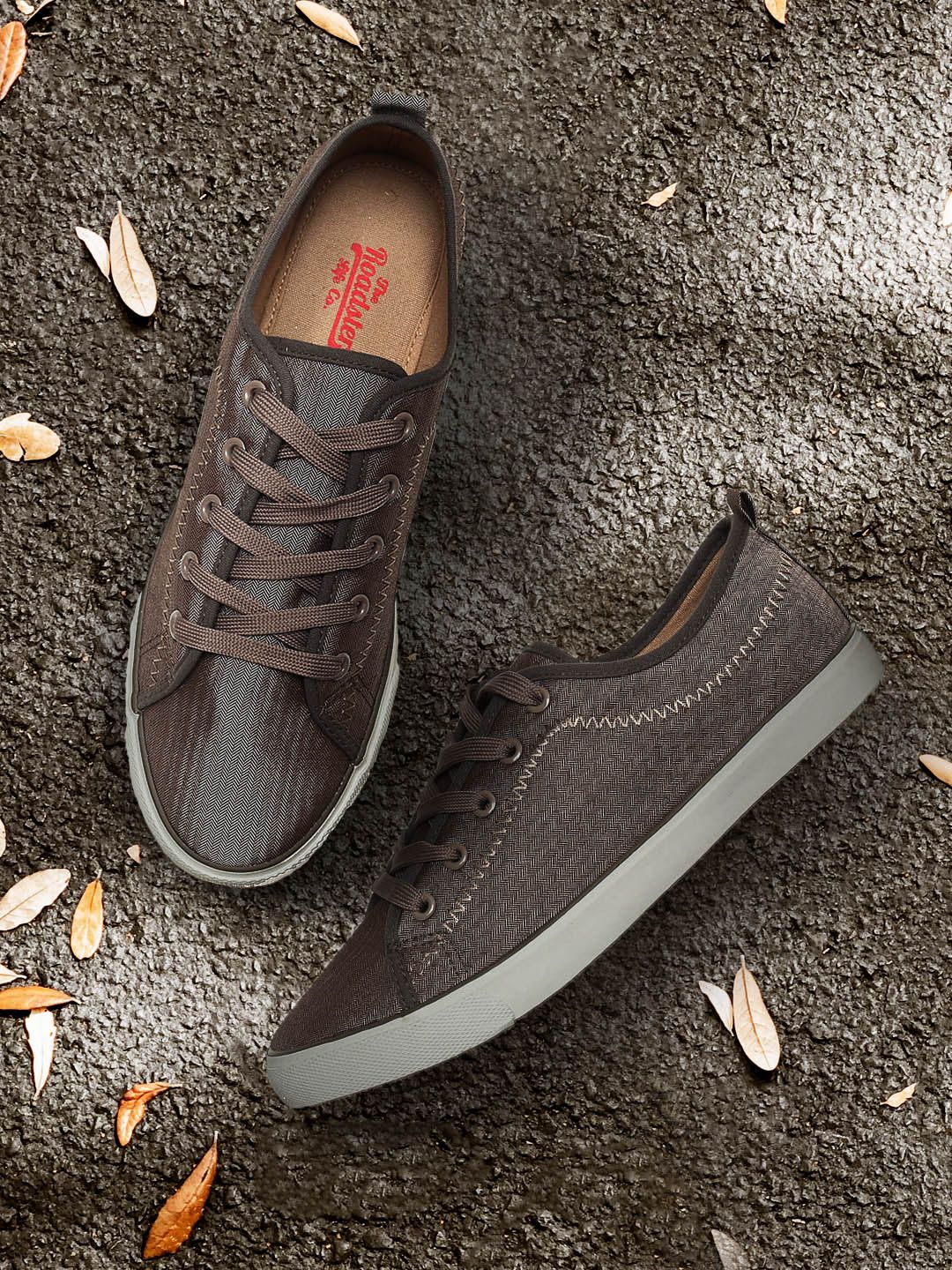 Roadster Men Brown Sneakers
